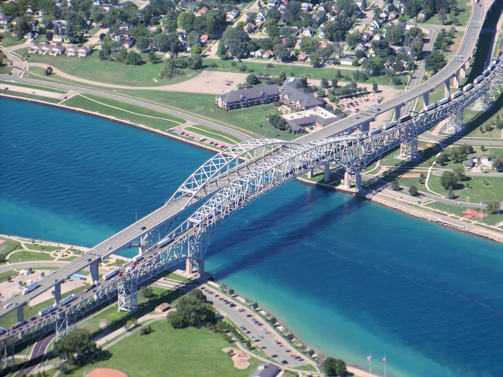 Lobo_blue_water_bridge